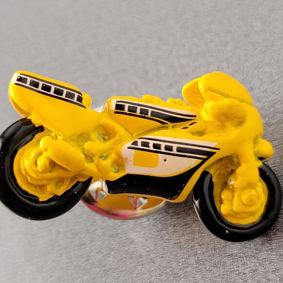 Yellow Motorcycle Lapel Tie Pin Metal 1.06" Racing Bike Collector Item Gift Box - Picture 10 of 11